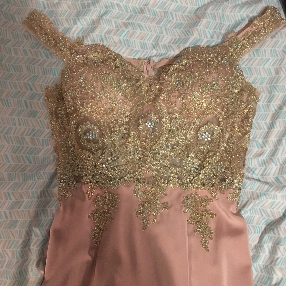 Light pink dress, mermaid style